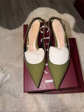 Gucci Olive Patent Leather Pointed Slingback Heels with Chain